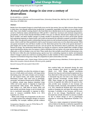 Annual plants change in size over a century of observations